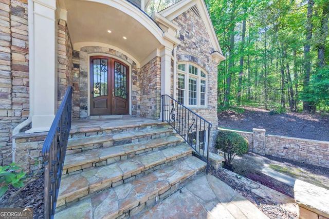 11180 West Road, Roswell, GA 30075