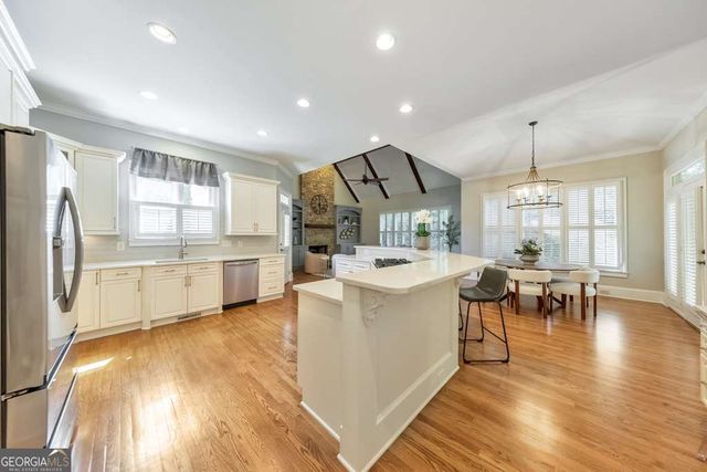 11180 West Road, Roswell, GA 30075