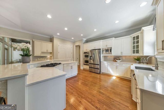 11180 West Road, Roswell, GA 30075