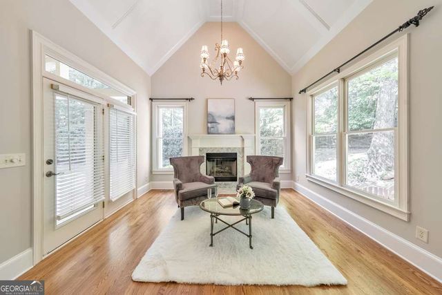 11180 West Road, Roswell, GA 30075