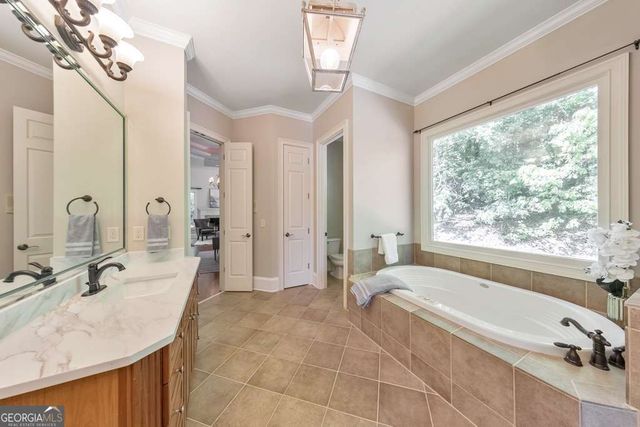 11180 West Road, Roswell, GA 30075