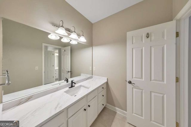 11180 West Road, Roswell, GA 30075
