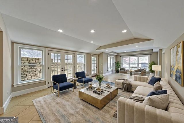 11180 West Road, Roswell, GA 30075