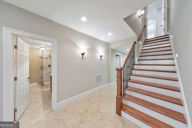 11180 West Road, Roswell, GA 30075