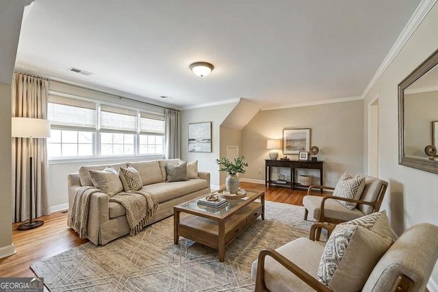 11180 West Road, Roswell, GA 30075