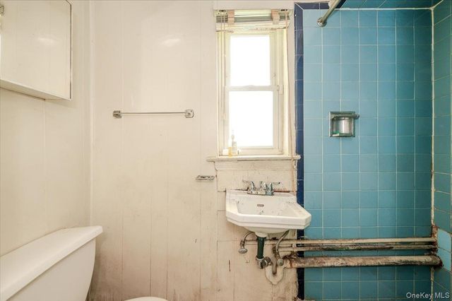 812 Swinton Avenue, Bronx, NY 10465