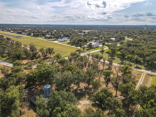 906 E Landings Drive, Granbury, TX 76049