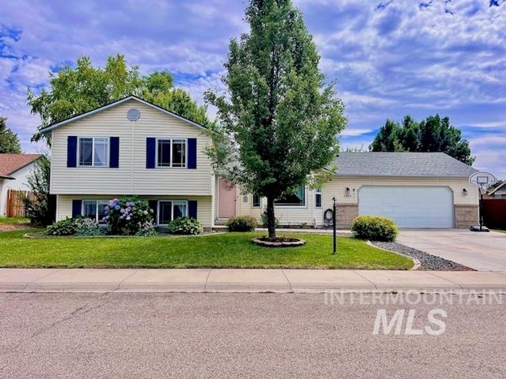 1377 W Gander, Meridian, ID 83642