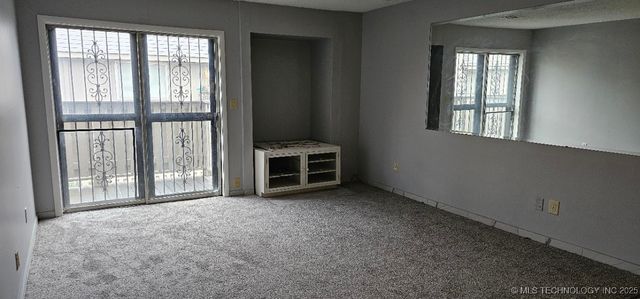 6716 S Lewis Avenue 604, Tulsa, OK 74136