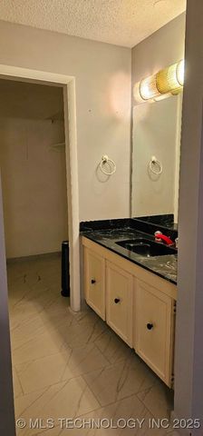 6716 S Lewis Avenue 604, Tulsa, OK 74136