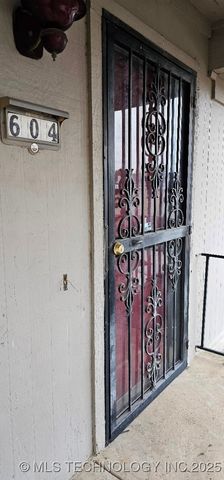 6716 S Lewis Avenue 604, Tulsa, OK 74136