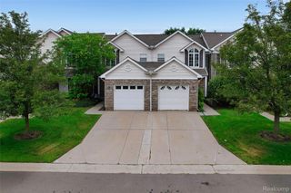 834 Natures Cove Court, Wixom, MI 48393