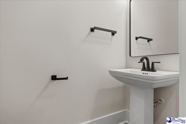 133 E Pine Street, Florence, SC 29506