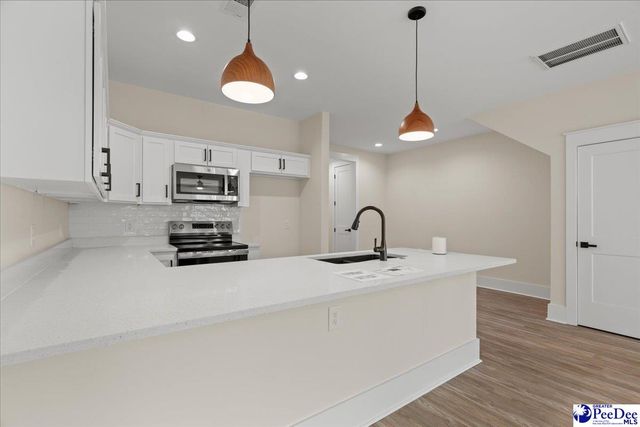 133 E Pine Street, Florence, SC 29506