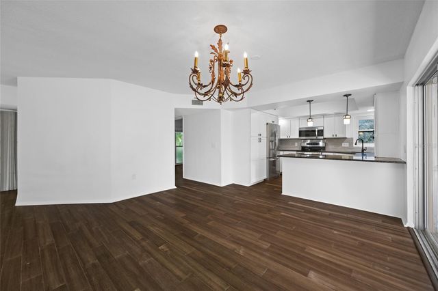 16 COUNTRY CLUB DRIVE 16, Largo, FL 33771
