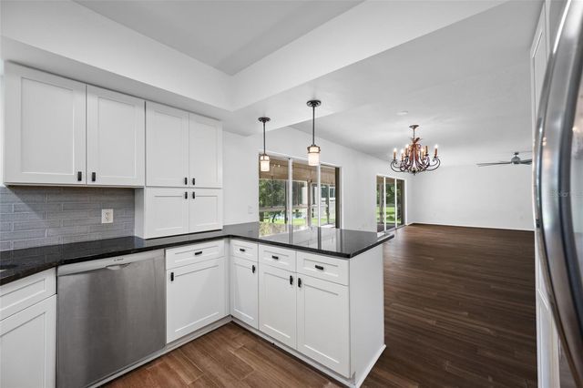 16 COUNTRY CLUB DRIVE 16, Largo, FL 33771