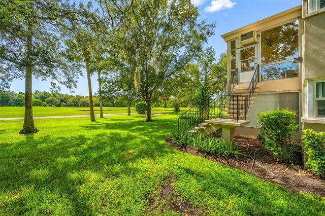 16 COUNTRY CLUB DRIVE 16, Largo, FL 33771