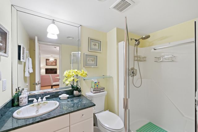 112 Lake Anne Drive, West Palm Beach, FL 33411