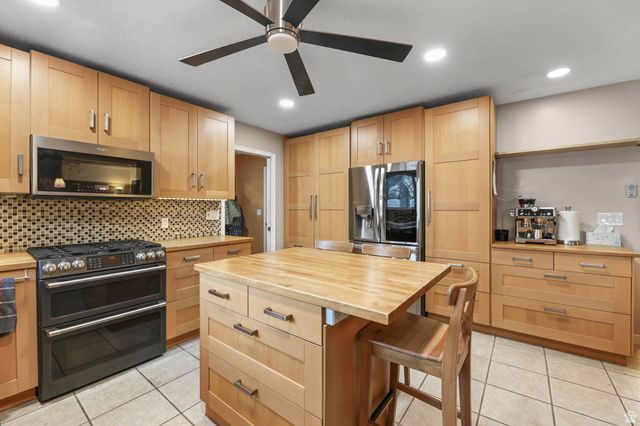 3071 S FERNBUSH DR, Magna, UT 84044