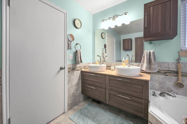 3071 S FERNBUSH DR, Magna, UT 84044