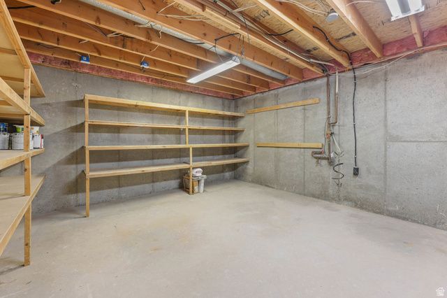 3071 S FERNBUSH DR, Magna, UT 84044