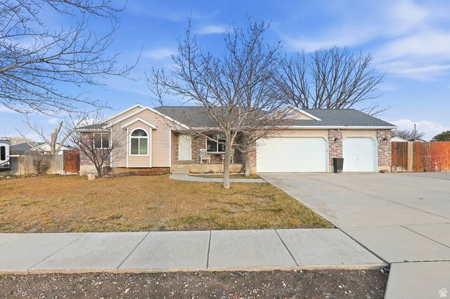 3071 S FERNBUSH DR, Magna, UT 84044