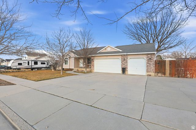 3071 S FERNBUSH DR, Magna, UT 84044