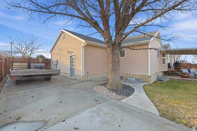 3071 S FERNBUSH DR, Magna, UT 84044