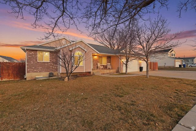 3071 S FERNBUSH DR, Magna, UT 84044