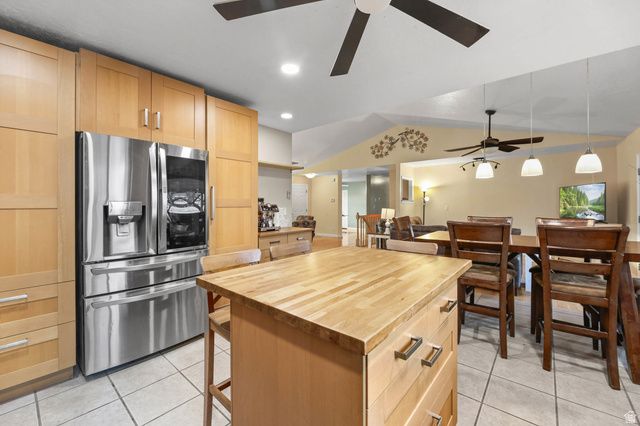 3071 S FERNBUSH DR, Magna, UT 84044