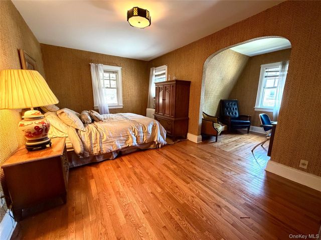 59-41 161st Street, Flushing, NY 11365