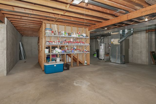 1924 Brierwood Lane, Port Byron, IL 61275