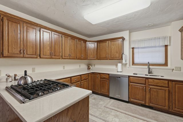 1924 Brierwood Lane, Port Byron, IL 61275