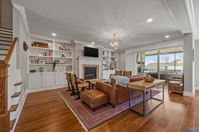 1 Scenic Loop Road, Huntsville, AL 35803