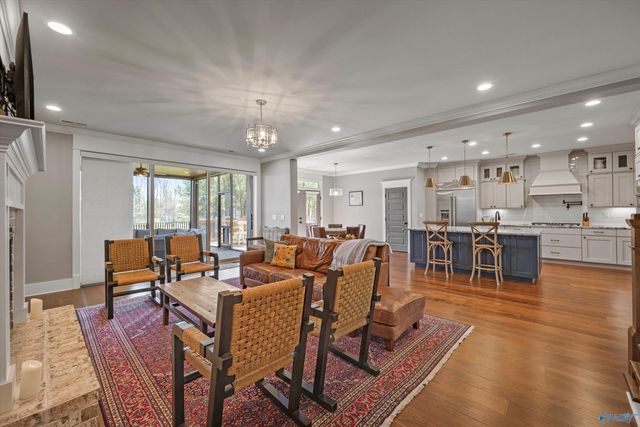 1 Scenic Loop Road, Huntsville, AL 35803