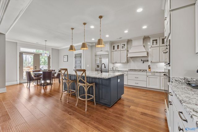 1 Scenic Loop Road, Huntsville, AL 35803