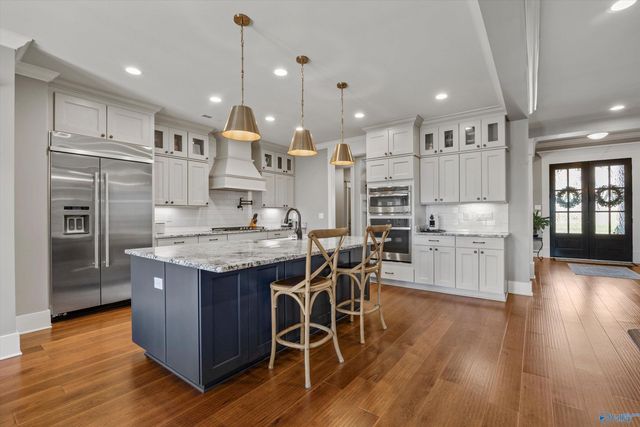 1 Scenic Loop Road, Huntsville, AL 35803