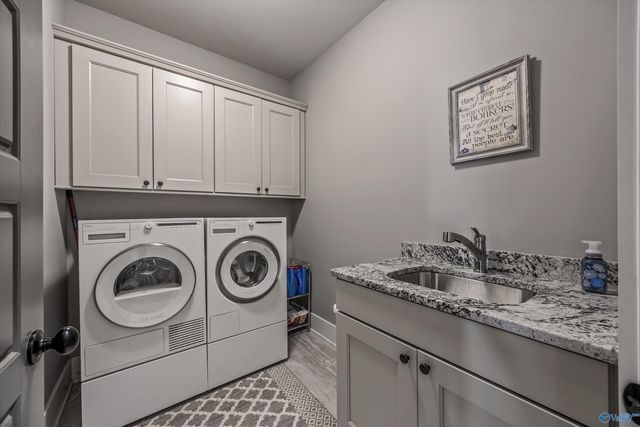 1 Scenic Loop Road, Huntsville, AL 35803