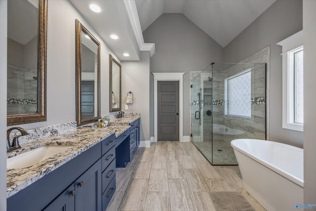 1 Scenic Loop Road, Huntsville, AL 35803