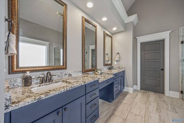 1 Scenic Loop Road, Huntsville, AL 35803