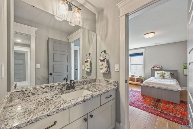 1 Scenic Loop Road, Huntsville, AL 35803