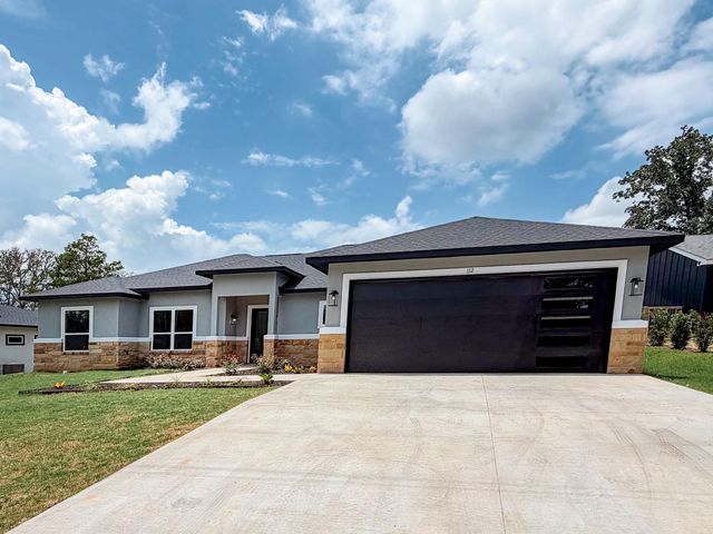 112 Heleakala DR, Bastrop, TX 78602
