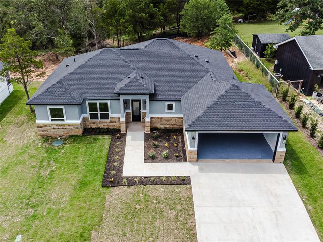 112 Heleakala DR, Bastrop, TX 78602