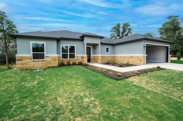 112 Heleakala DR, Bastrop, TX 78602