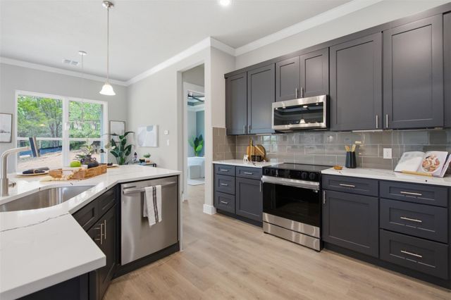 112 Heleakala DR, Bastrop, TX 78602