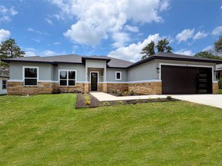 112 Heleakala DR, Bastrop, TX 78602