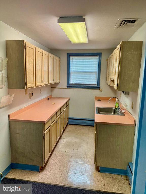 8014 BURHOLME AVE, Philadelphia, PA 19111 — photo 4