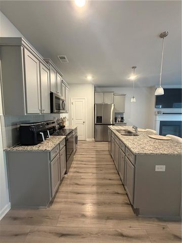11633 Mendenhall Court, Hampton, GA 30228