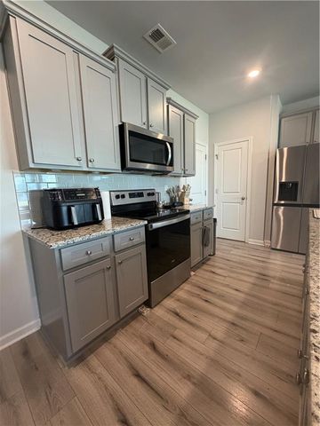 11633 Mendenhall Court, Hampton, GA 30228