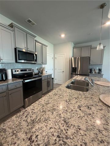 11633 Mendenhall Court, Hampton, GA 30228